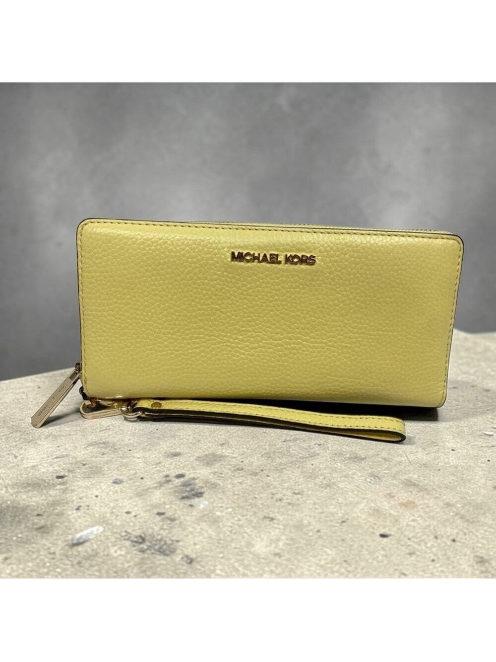 Michael Kors Leather Jet Set Travel Continental Wristlet Large